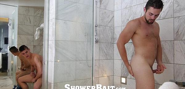  ShowerBait - Griffin Barrows Seduced by Hung Roommate